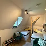 Aussergewoehnliche Stadtvilla דירה *