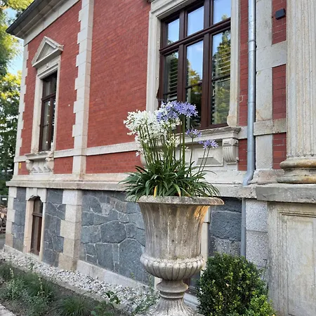 Aussergewoehnliche Stadtvilla Plauen